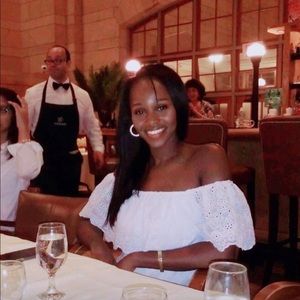 Meet your Posher, Whitley